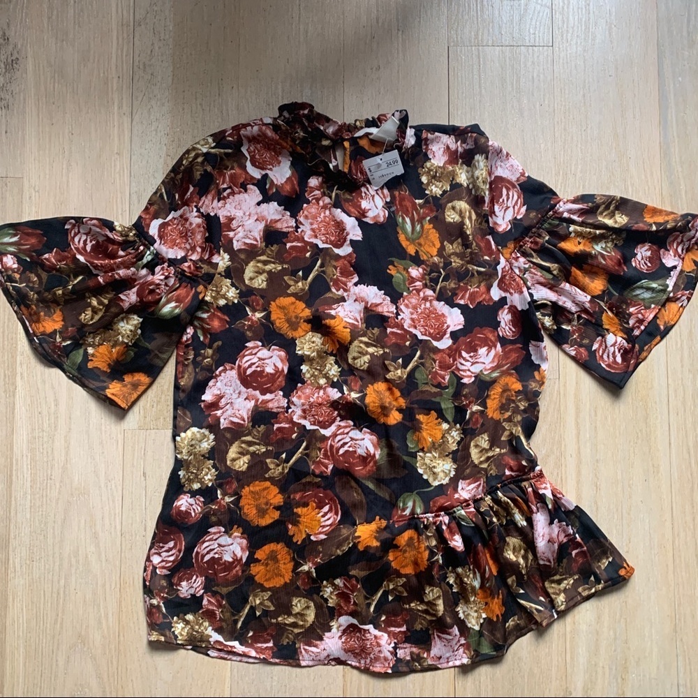 🍂NWT H&M floral blouse